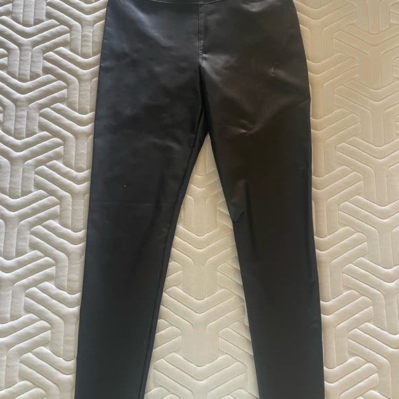 American Eagle Faux Leather leggings - Picture 4 of 8